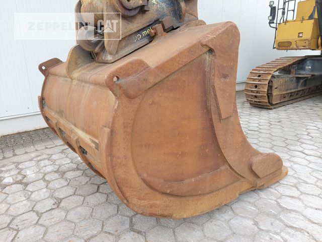 Ekskavator perayap Cat 390FL: gambar 10