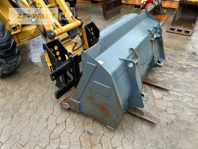 Cat 902 - Wheel loader: gambar 5 Cat 902 - Wheel loader: gambar 5