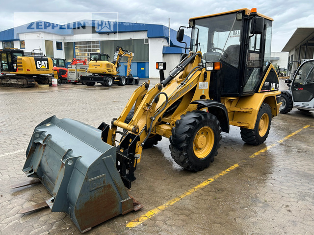 Cat 902 - Wheel loader: gambar 1 Cat 902 - Wheel loader: gambar 1