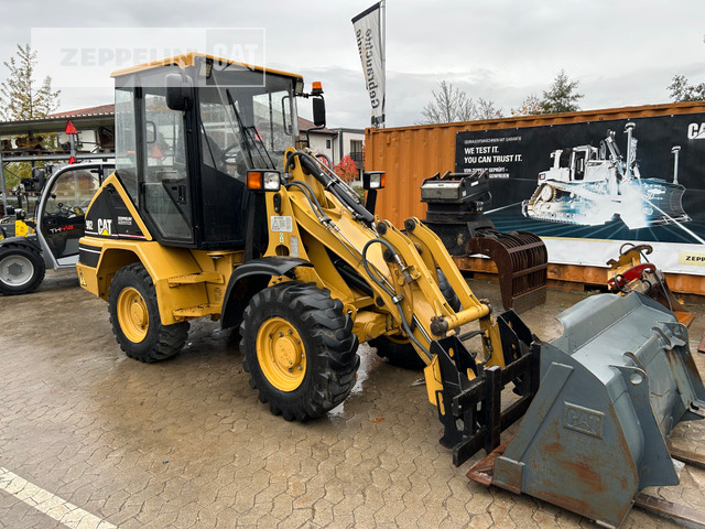 Cat 902 - Wheel loader: gambar 4 Cat 902 - Wheel loader: gambar 4