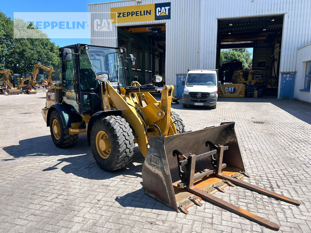 Cat 906M - Wheel loader: gambar 1 Cat 906M - Wheel loader: gambar 1