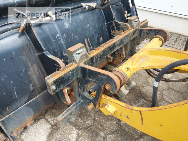 Wheel loader Cat 908M: gambar 11