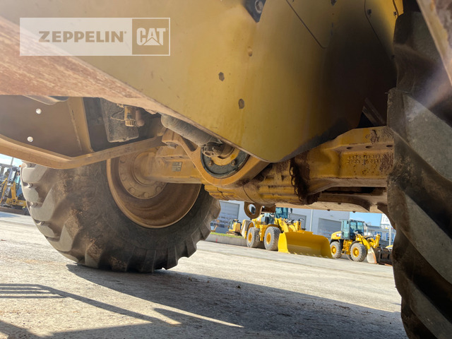 Wheel loader Cat 918M: gambar 19