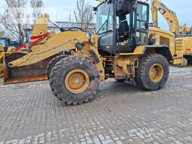 Wheel loader Cat 926M: gambar 1