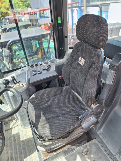 Wheel loader Cat 950GC: gambar 14 Wheel loader Cat 950GC: gambar 14