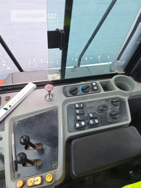 Wheel loader Cat 950GC: gambar 13 Wheel loader Cat 950GC: gambar 13