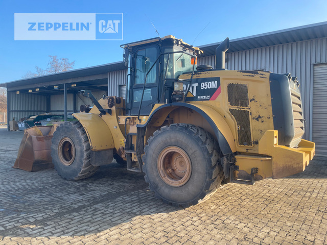 Wheel loader Cat 950M: gambar 1