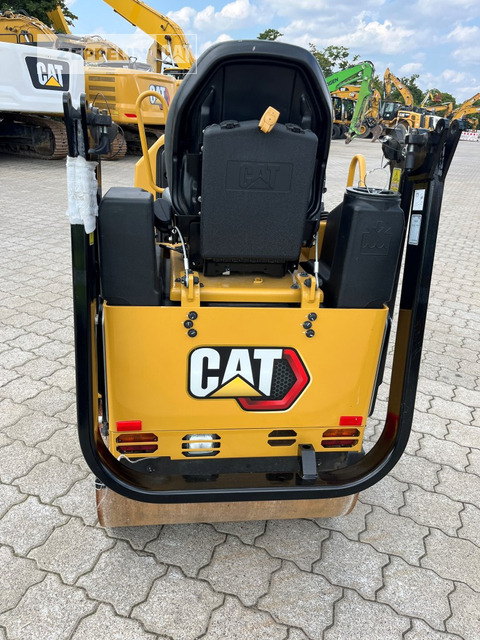 Cat CB1.7 - Roller jalan: gambar 4 Cat CB1.7 - Roller jalan: gambar 4