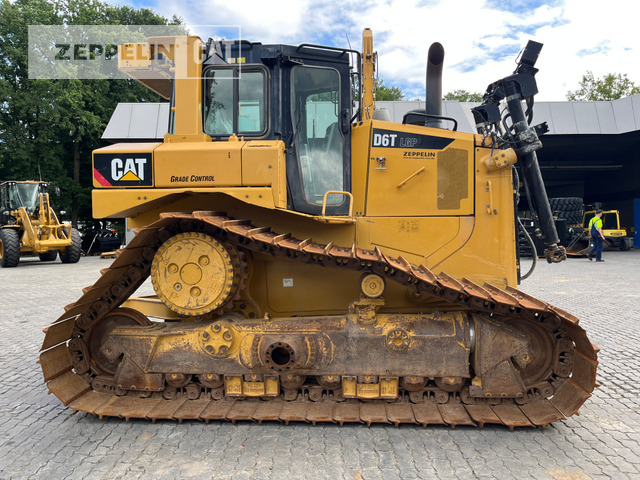 Cat D6TM - Bulldozer: gambar 4 Cat D6TM - Bulldozer: gambar 4