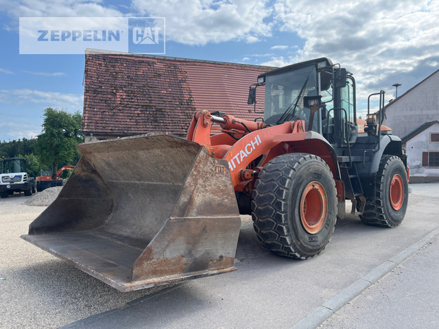 Hitachi ZW220 - Wheel loader: gambar 1 Hitachi ZW220 - Wheel loader: gambar 1
