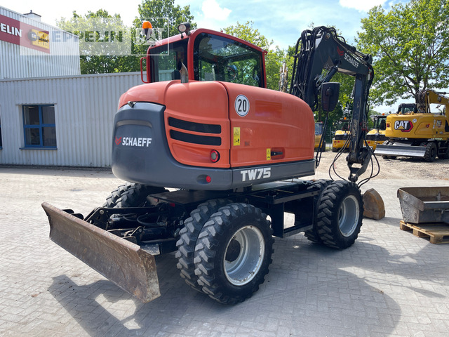 Schaeff TW75 - Ekskavator roda: gambar 3 Schaeff TW75 - Ekskavator roda: gambar 3