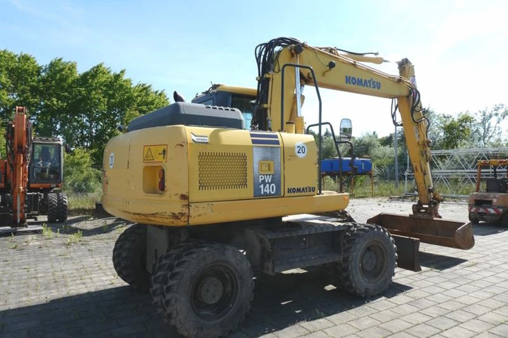 Komatsu Mobilbagger PW140-7 Mobilbagger - Ekskavator roda: gambar 3 Komatsu Mobilbagger PW140-7 Mobilbagger - Ekskavator roda: gambar 3