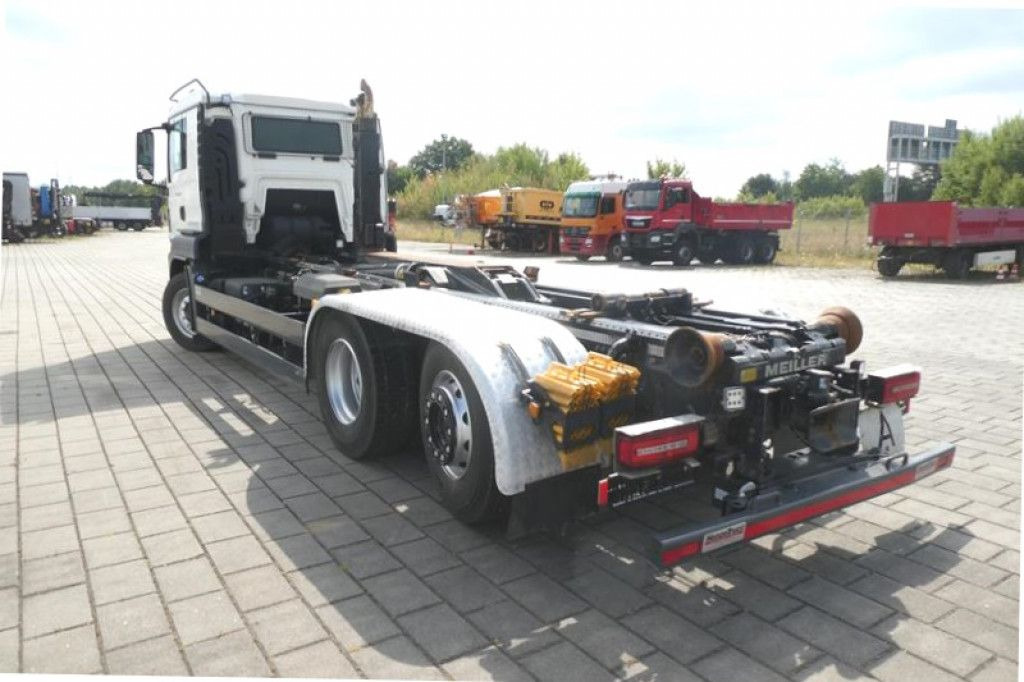 MAN TG-S 26.420/6x2 Abrollkipper - Hook lift: gambar 4 MAN TG-S 26.420/6x2 Abrollkipper - Hook lift: gambar 4