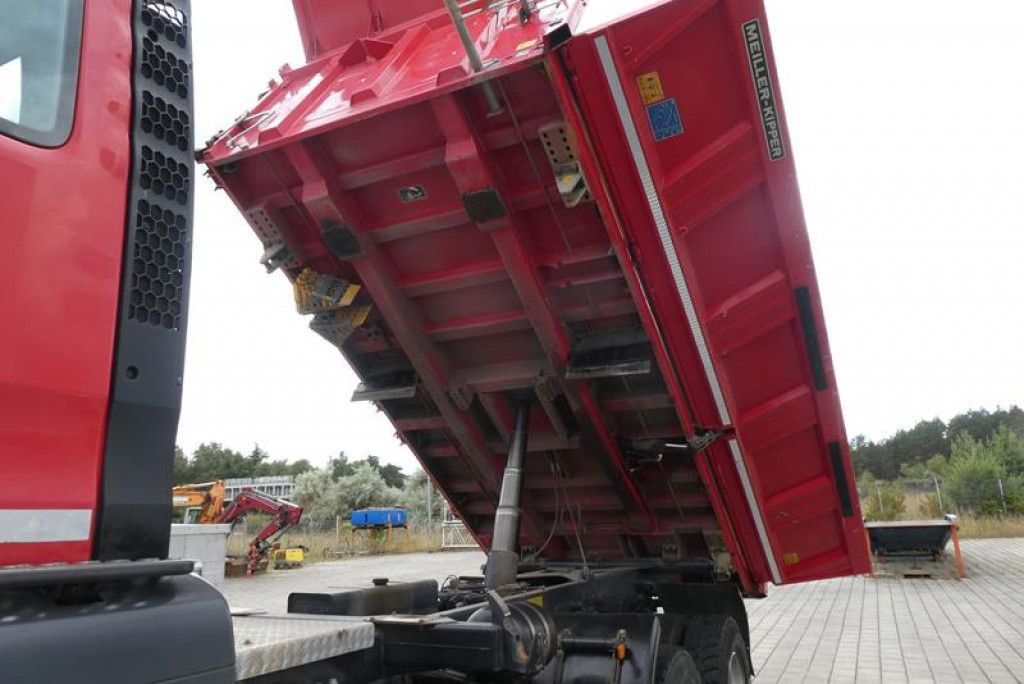 MAN TG-S 26.440 6x6 3-Achs Allradkipper Meiller - Truk jungkit: gambar 5 MAN TG-S 26.440 6x6 3-Achs Allradkipper Meiller - Truk jungkit: gambar 5