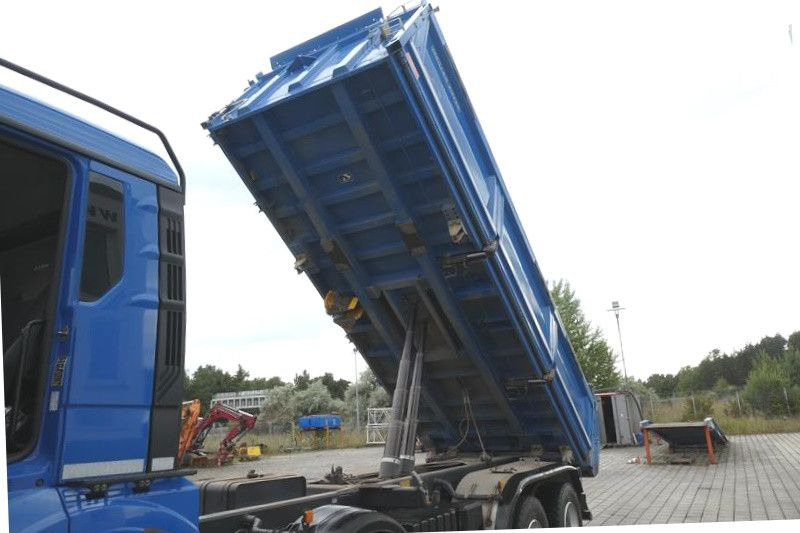 MAN TGS 35.510 8x4 BB- Bordmatik - Truk jungkit: gambar 5 MAN TGS 35.510 8x4 BB- Bordmatik - Truk jungkit: gambar 5