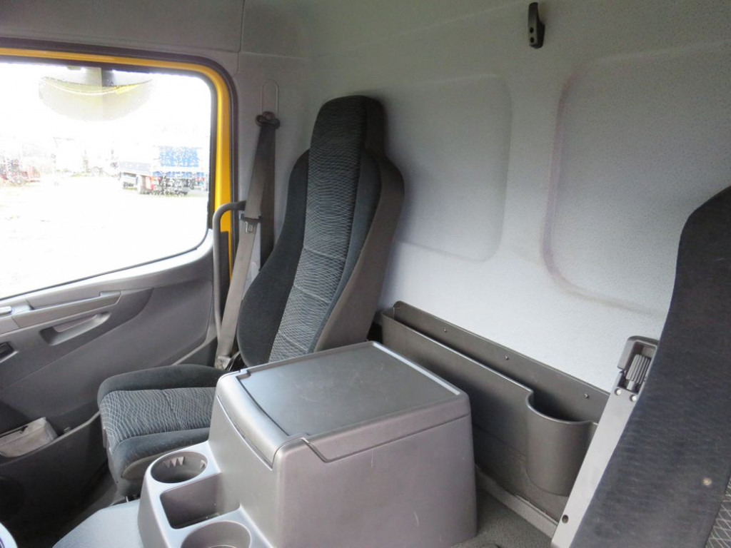 MERCEDES-BENZ Atego 1224 L Pritsche LBW - Truk dengan terpal samping: gambar 2 MERCEDES-BENZ Atego 1224 L Pritsche LBW - Truk dengan terpal samping: gambar 2