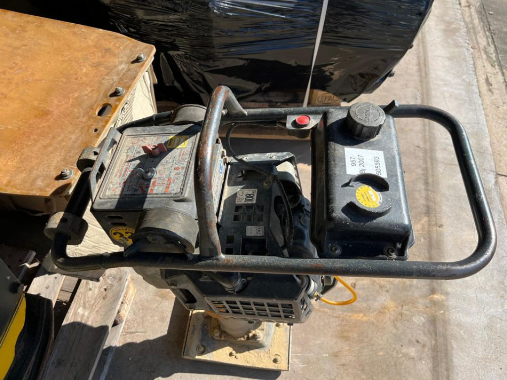 BOMAG BT 60 4 Diverse Stampfer - Peralatan konstruksi: gambar 3 BOMAG BT 60 4 Diverse Stampfer - Peralatan konstruksi: gambar 3