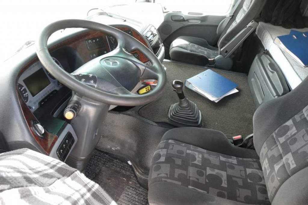 MERCEDES-BENZ Actros 4160 SLT 8x4 4 SZM TITAN -155to.-!! - Tractor head: gambar 4 MERCEDES-BENZ Actros 4160 SLT 8x4 4 SZM TITAN -155to.-!! - Tractor head: gambar 4