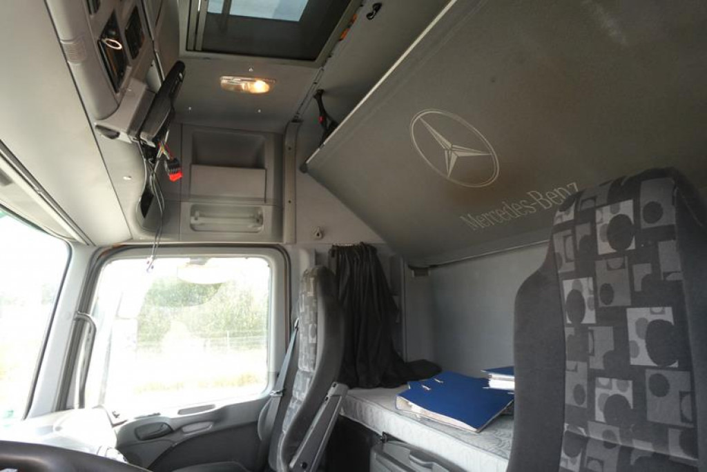 MERCEDES-BENZ Actros 4160 SLT 8x4 4 SZM TITAN -155to.-!! - Tractor head: gambar 3 MERCEDES-BENZ Actros 4160 SLT 8x4 4 SZM TITAN -155to.-!! - Tractor head: gambar 3