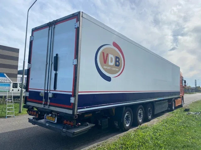 Krone koelvries met TK en onderschuifklep , aslift, - Semi-trailer berpendingin: gambar 4 Krone koelvries met TK en onderschuifklep , aslift, - Semi-trailer berpendingin: gambar 4