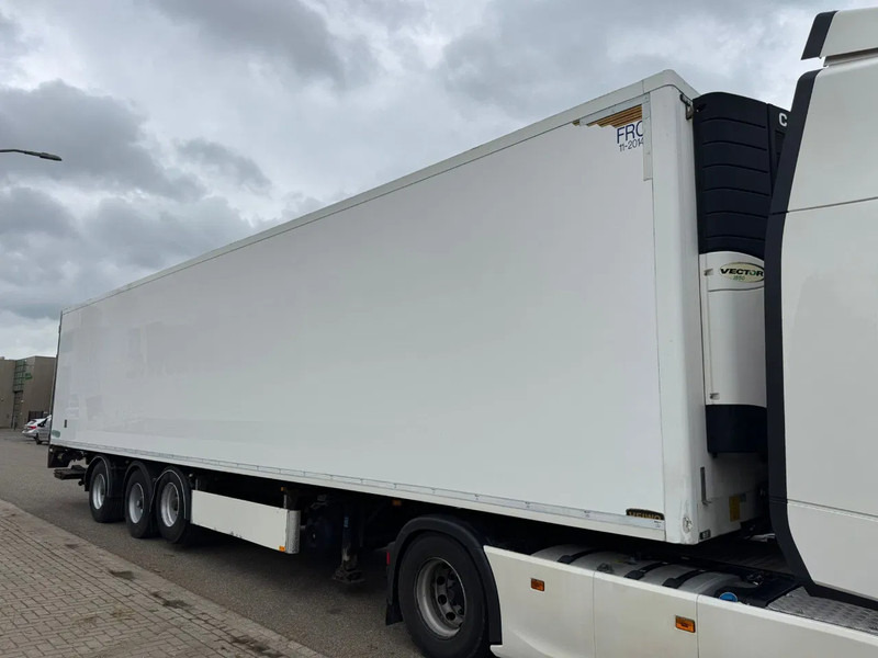 Pacton koelvriesoplegger 3 asser met carrier vector koelmachine, stuuras.. - Semi-trailer berpendingin: gambar 2 Pacton koelvriesoplegger 3 asser met carrier vector koelmachine, stuuras.. - Semi-trailer berpendingin: gambar 2
