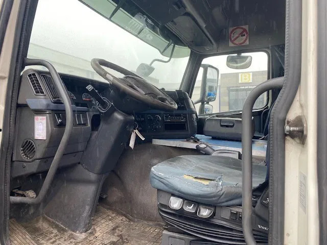Volvo FM 400 globetrotter trekker - Tractor head: gambar 5 Volvo FM 400 globetrotter trekker - Tractor head: gambar 5