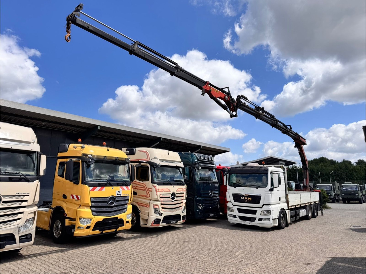 MAN 26.480 TGX 6x2 Palfinger 23002 Fly-Jib ca 21 m - Truk derek: gambar 2 MAN 26.480 TGX 6x2 Palfinger 23002 Fly-Jib ca 21 m - Truk derek: gambar 2