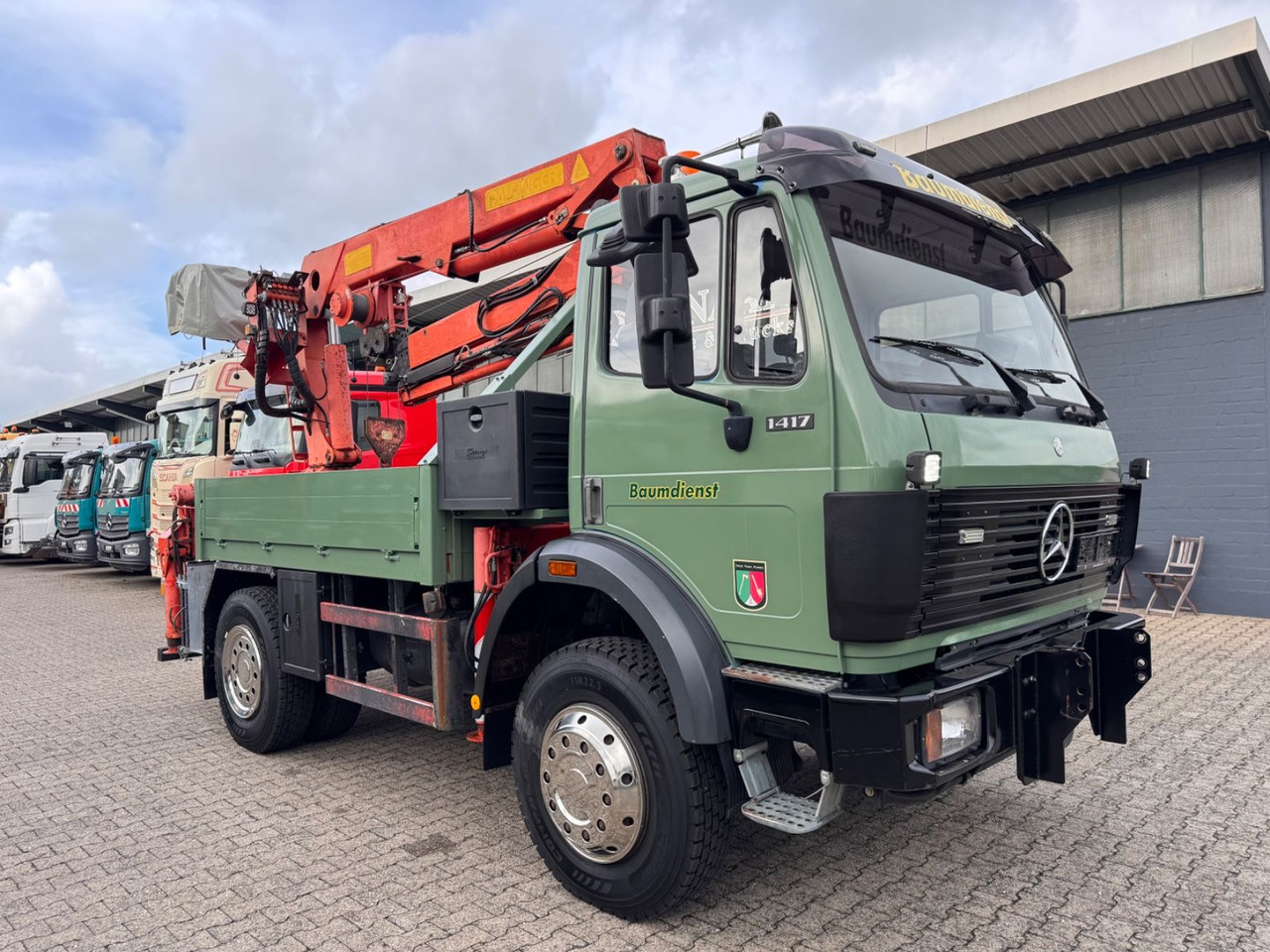 Mercedes-Benz 1417 AK Allrad Palfinger Montagekran 17,7m 64TKM - Truk derek: gambar 1 Mercedes-Benz 1417 AK Allrad Palfinger Montagekran 17,7m 64TKM - Truk derek: gambar 1