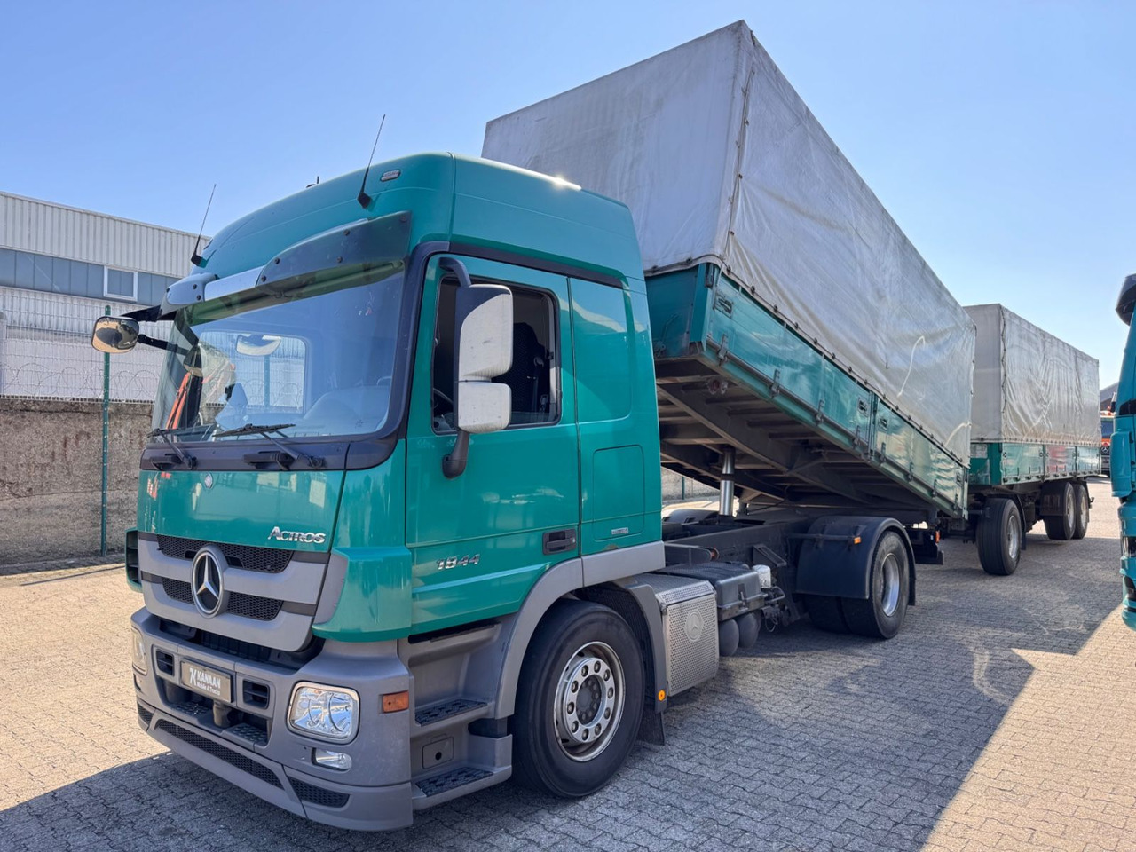 Mercedes-Benz 1844 Actros MP3 3-SeitenKipper Getreide Pritsche - Truk jungkit: gambar 3 Mercedes-Benz 1844 Actros MP3 3-SeitenKipper Getreide Pritsche - Truk jungkit: gambar 3