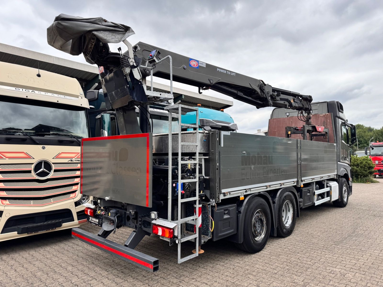 Mercedes-Benz 2545 Actros 4 Baustoffkran HMF Hochdach - Truk derek: gambar 4 Mercedes-Benz 2545 Actros 4 Baustoffkran HMF Hochdach - Truk derek: gambar 4