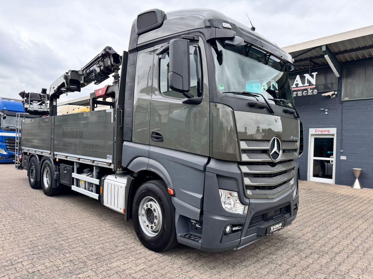 Mercedes-Benz 2545 Actros 4 Baustoffkran HMF Hochdach - Truk derek: gambar 1 Mercedes-Benz 2545 Actros 4 Baustoffkran HMF Hochdach - Truk derek: gambar 1