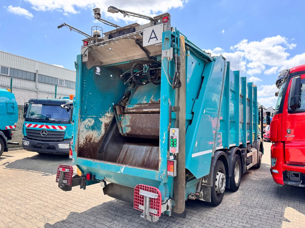 Mercedes-Benz 2630 Econic Müllwagen Zöller - Truk sampah: gambar 4 Mercedes-Benz 2630 Econic Müllwagen Zöller - Truk sampah: gambar 4