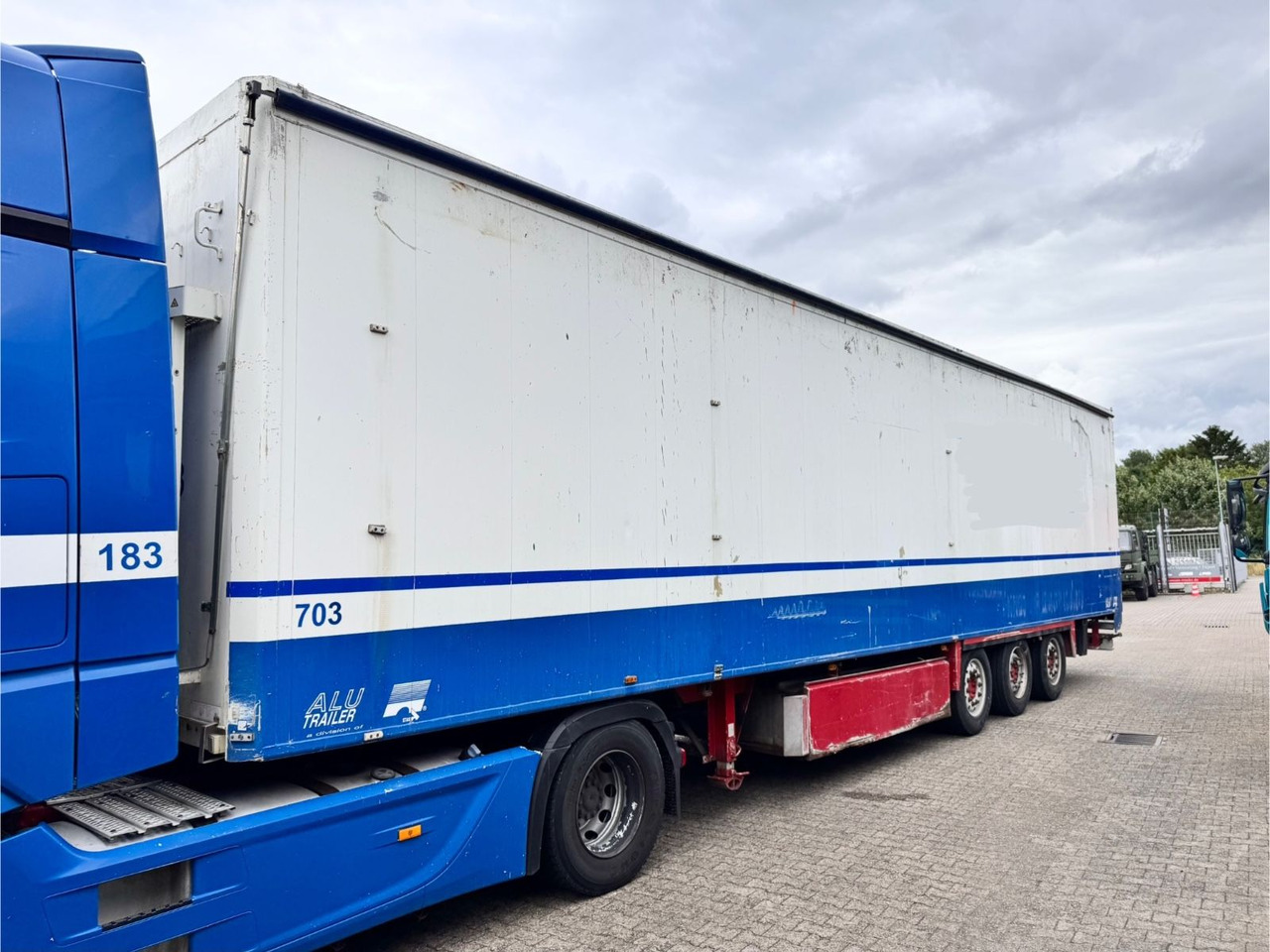 Stas S300 ZX Walkingfloor 3 x Vorhanden TÜV NEU - Semi-trailer dengan lantai berjalan: gambar 3 Stas S300 ZX Walkingfloor 3 x Vorhanden TÜV NEU - Semi-trailer dengan lantai berjalan: gambar 3