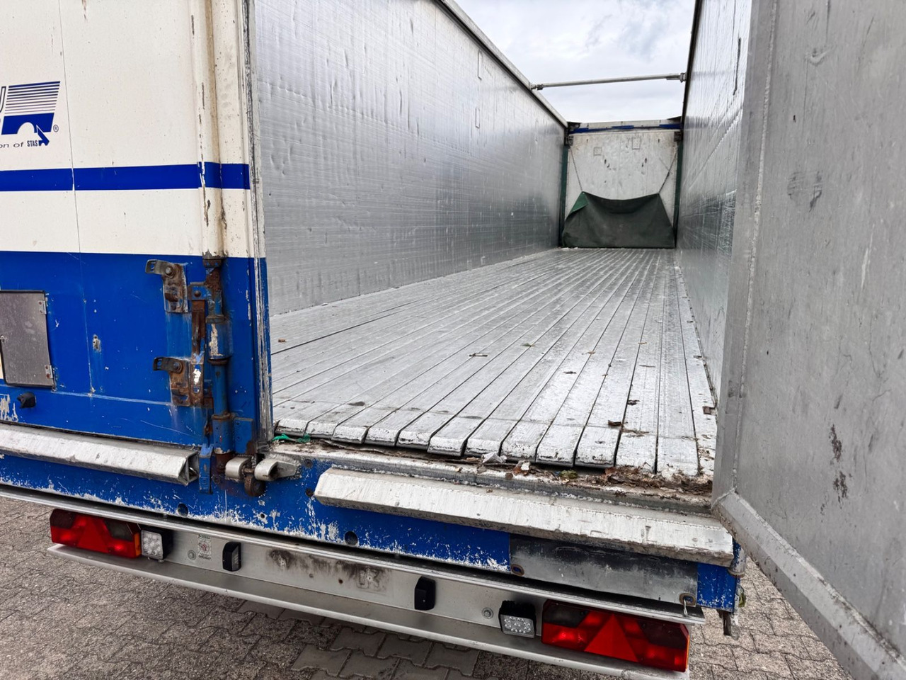 Stas S300 ZX Walkingfloor 3 x Vorhanden TÜV NEU - Semi-trailer dengan lantai berjalan: gambar 5 Stas S300 ZX Walkingfloor 3 x Vorhanden TÜV NEU - Semi-trailer dengan lantai berjalan: gambar 5