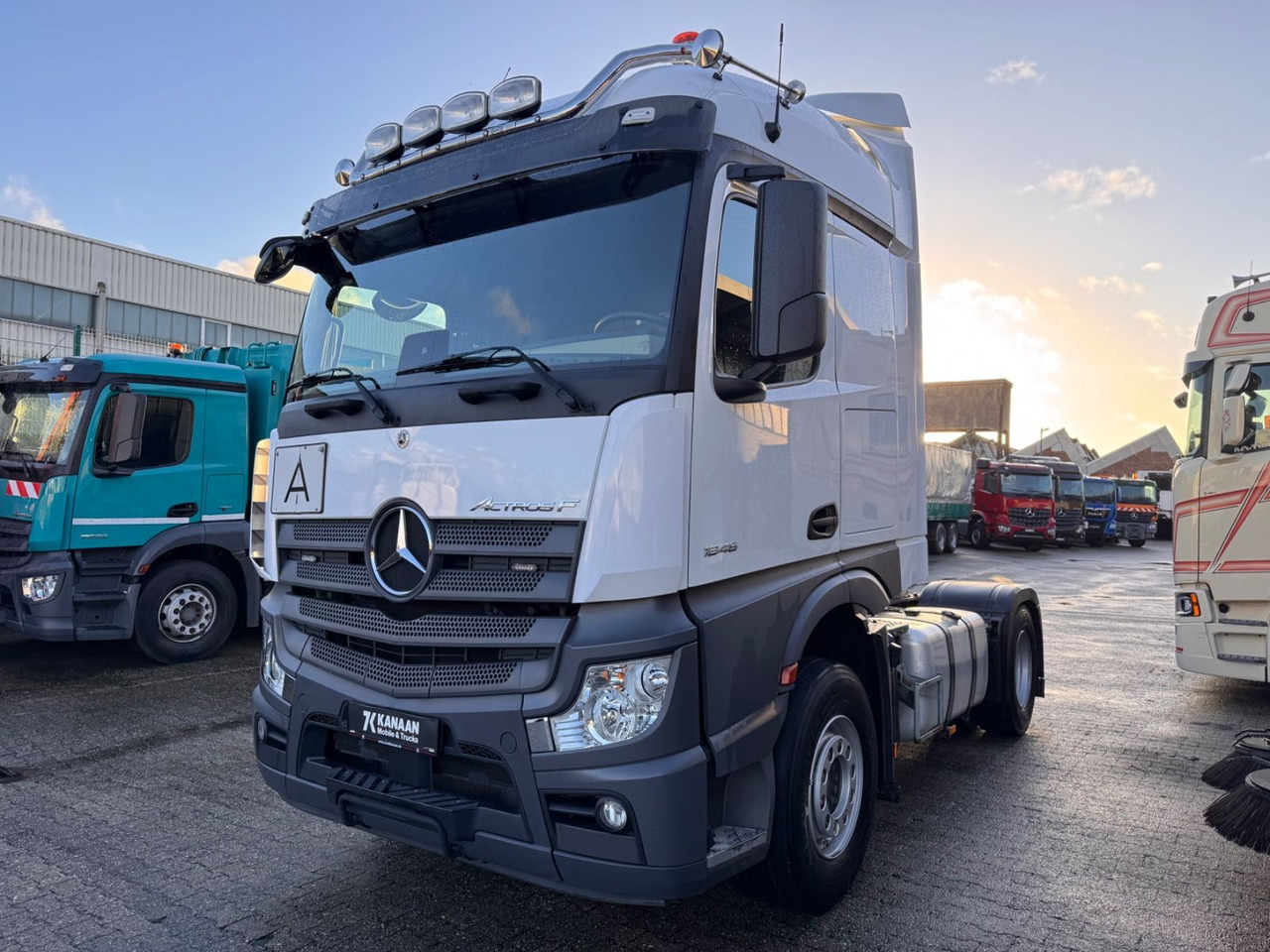 Mercedes-Benz 1846 Actros 5 Hydr. Kipper / Walkingfloor 2-Weg - Tractor head: gambar 3 Mercedes-Benz 1846 Actros 5 Hydr. Kipper / Walkingfloor 2-Weg - Tractor head: gambar 3