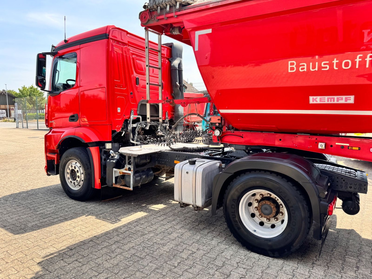 Mercedes-Benz 1846 Actros LS Kipphydraulik Alcoa - Tractor head: gambar 3 Mercedes-Benz 1846 Actros LS Kipphydraulik Alcoa - Tractor head: gambar 3