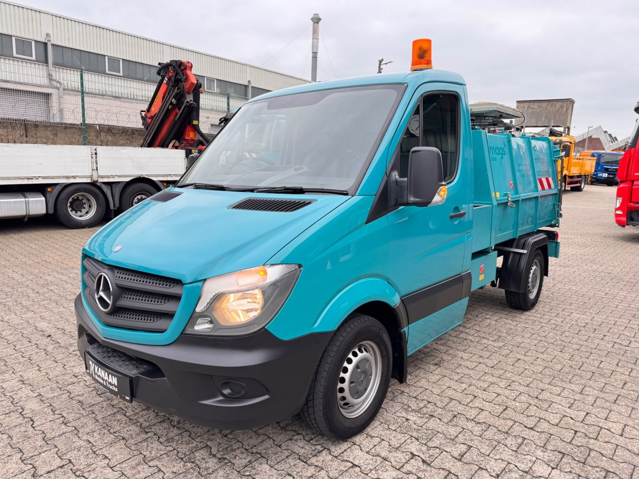 Mercedes-Benz 313 CDI Sprinter II Bertsche Müllwagen Tafel - Van pengiriman: gambar 2 Mercedes-Benz 313 CDI Sprinter II Bertsche Müllwagen Tafel - Van pengiriman: gambar 2
