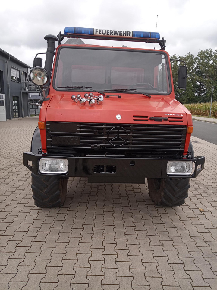 Mercedes Benz Unimog U1300L Unimog Firetruck - Truk pemadam kebakaran: gambar 3 Mercedes Benz Unimog U1300L Unimog Firetruck - Truk pemadam kebakaran: gambar 3
