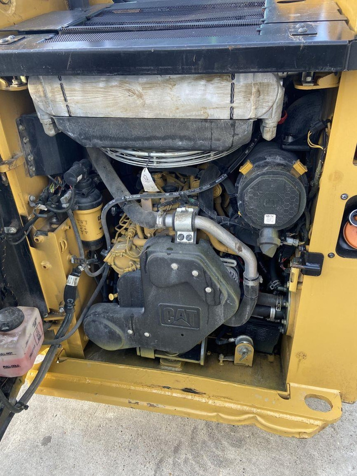 CAT 226 D3 (5867) - Skid steer: gambar 5 CAT 226 D3 (5867) - Skid steer: gambar 5