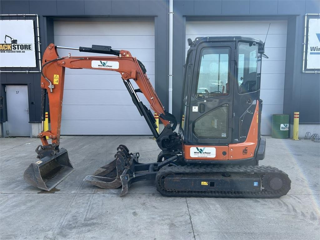 Hitachi ZX33U-6 (7740) - Ekskavator mini: gambar 1 Hitachi ZX33U-6 (7740) - Ekskavator mini: gambar 1