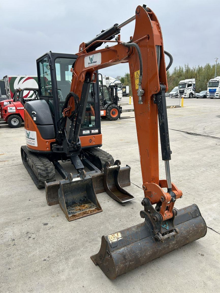 Hitachi ZX33U-6 (7789) - Ekskavator mini: gambar 3 Hitachi ZX33U-6 (7789) - Ekskavator mini: gambar 3