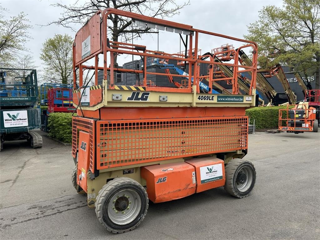 JLG 4069 LE (3614) - Scissor lifts: gambar 2 JLG 4069 LE (3614) - Scissor lifts: gambar 2