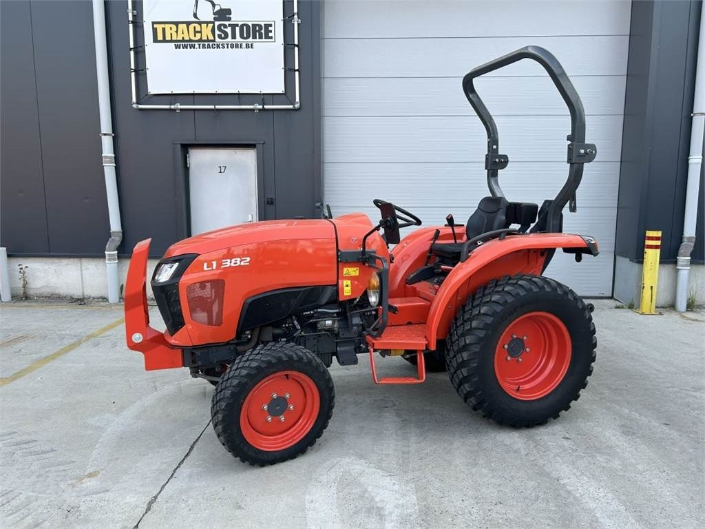 Kubota L1-382 (5278) - Traktor kota: gambar 1 Kubota L1-382 (5278) - Traktor kota: gambar 1