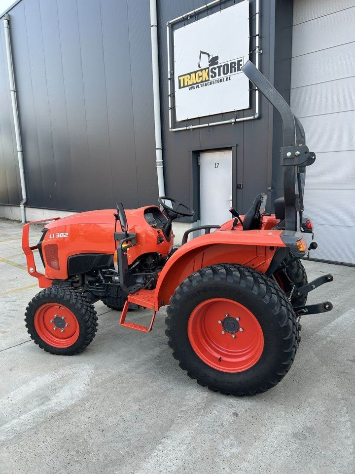 Kubota L1-382 (5278) - Traktor kota: gambar 2 Kubota L1-382 (5278) - Traktor kota: gambar 2