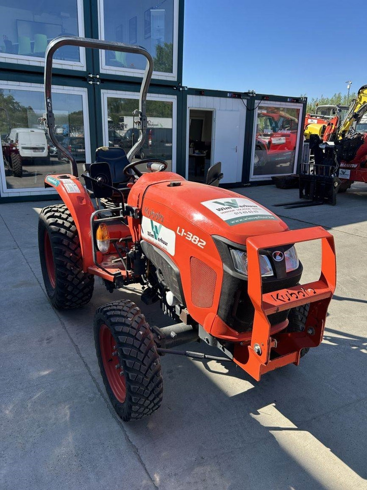 Kubota L1-382 (5283) - Traktor kota: gambar 3 Kubota L1-382 (5283) - Traktor kota: gambar 3