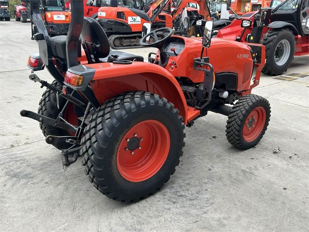 Kubota L1-382 (7325) - Traktor kota: gambar 4 Kubota L1-382 (7325) - Traktor kota: gambar 4