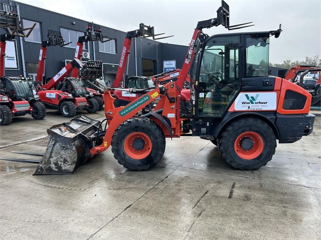 Kubota R070 (6678) - Pemuat ringkas: gambar 1 Kubota R070 (6678) - Pemuat ringkas: gambar 1