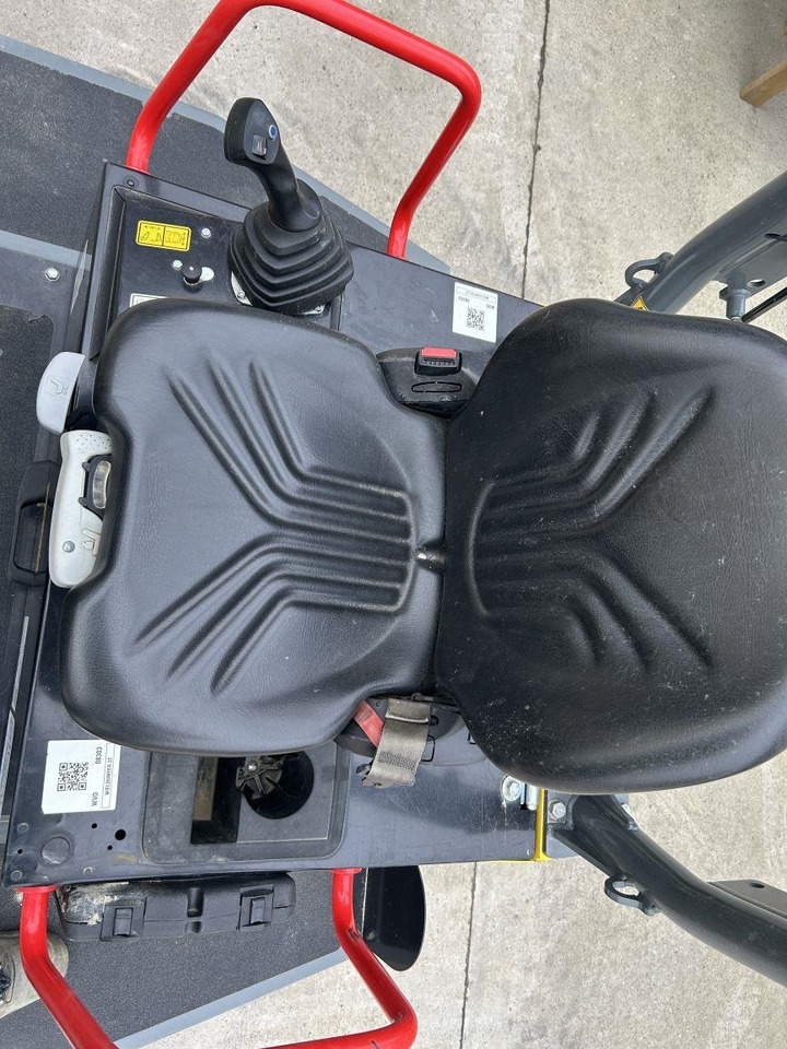 Tempat sampah artikulasi Wacker Neuson DW30 (8303): gambar 14