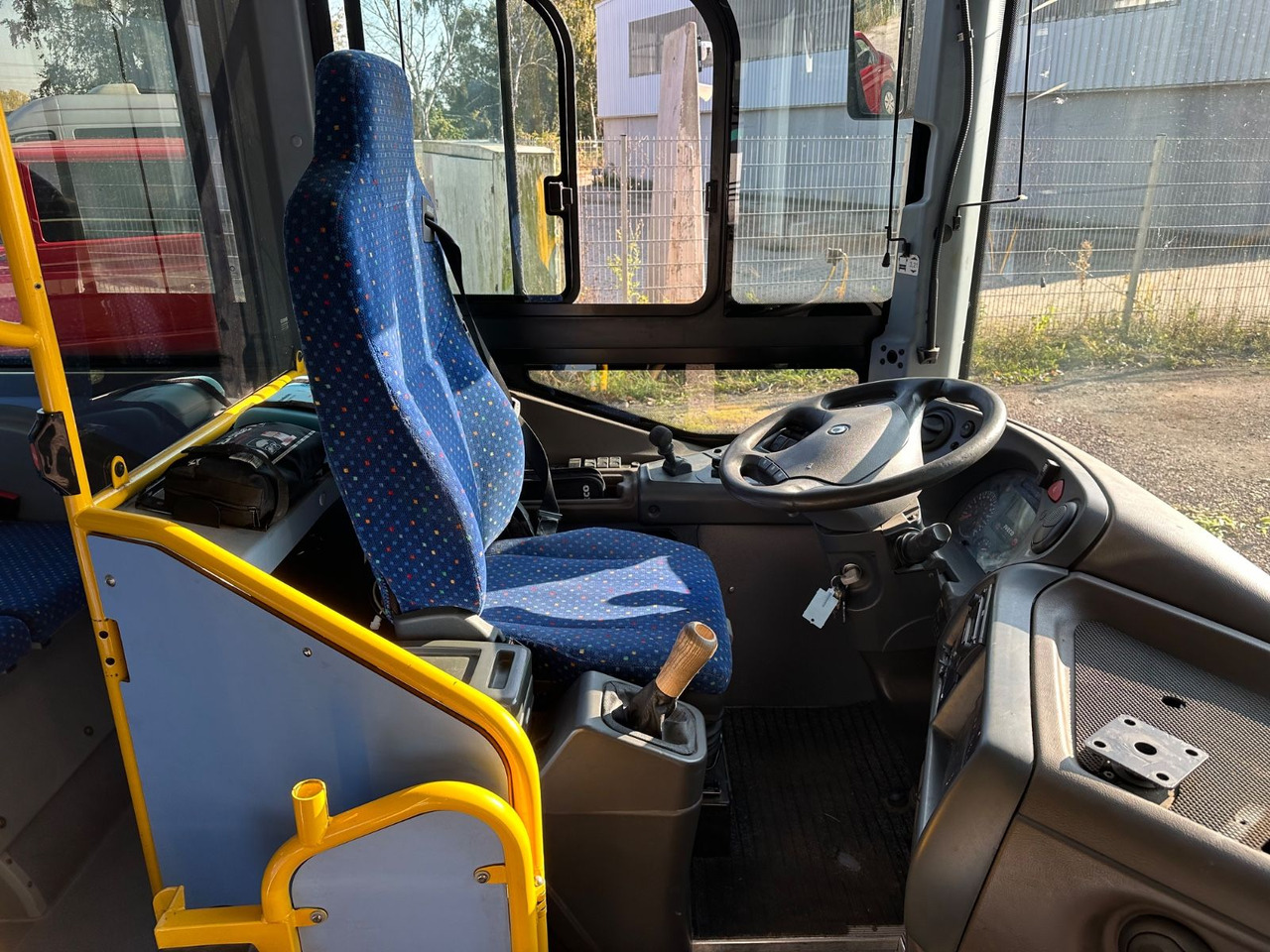 Bus kota Iveco Irisbus Crossway LE SFR 162 *AC*100 km/h*Schalt: gambar 11 Bus kota Iveco Irisbus Crossway LE SFR 162 *AC*100 km/h*Schalt: gambar 11