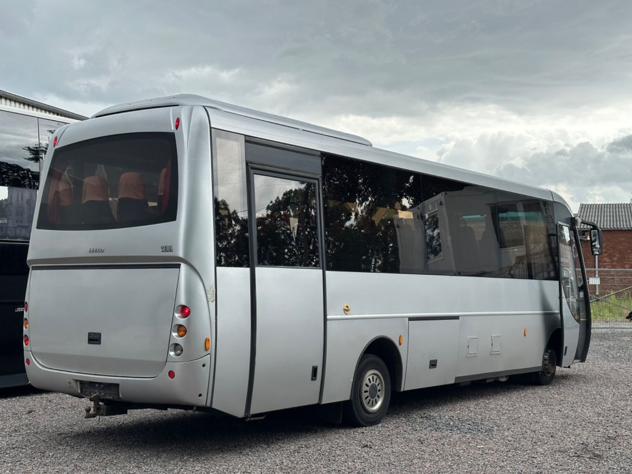 Iveco Kapena Tema 100 (32*Sitze*DE*TOP*Schalt) O510 Iveco Kapena Tema 100 , O 510, 818, Rapido - Bus mini, Van penumpang: gambar 2 Iveco Kapena Tema 100 (32*Sitze*DE*TOP*Schalt) O510 Iveco Kapena Tema 100 , O 510, 818, Rapido - Bus mini, Van penumpang: gambar 2